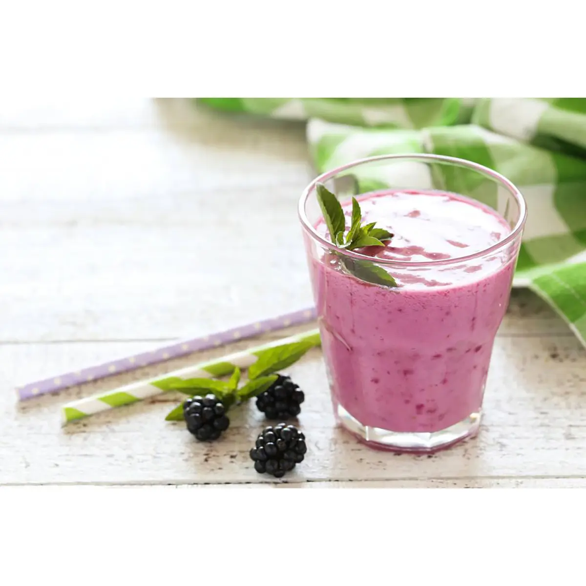 عصير بلاك بيري باللبن copy Blackberry with Milk 1 L - Image 1